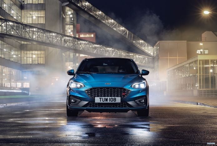2020 Ford Focus ST - фотография 5 из 40
