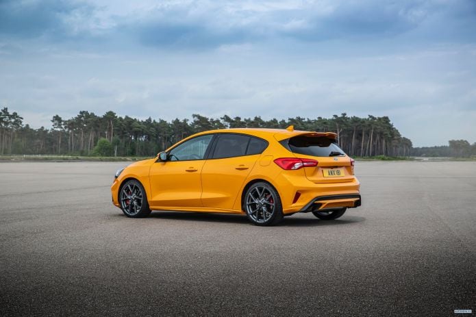 2020 Ford Focus ST - фотография 15 из 40