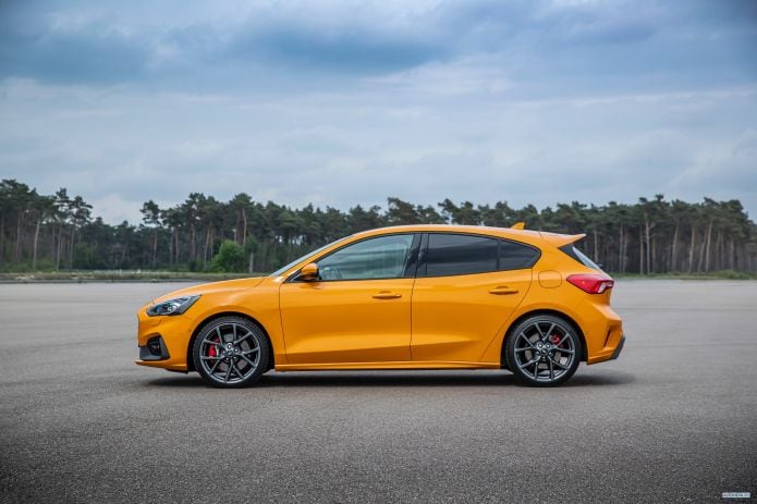 2020 Ford Focus ST - фотография 18 из 40 2020 Ford Focus ST - фотография 18 из 40