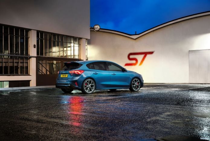 2020 Ford Focus ST - фотография 19 из 40 2020 Ford Focus ST - фотография 19 из 40