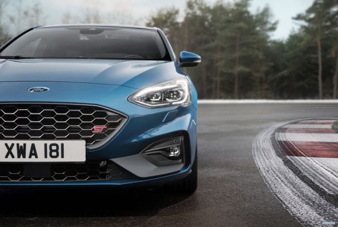 2020 Ford Focus ST - фотография 38 из 40