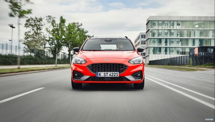 2020 Ford Focus ST Wagon - фотография 7 из 40