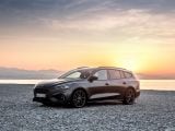 ford_2020_focus_st_wagon_011.jpg