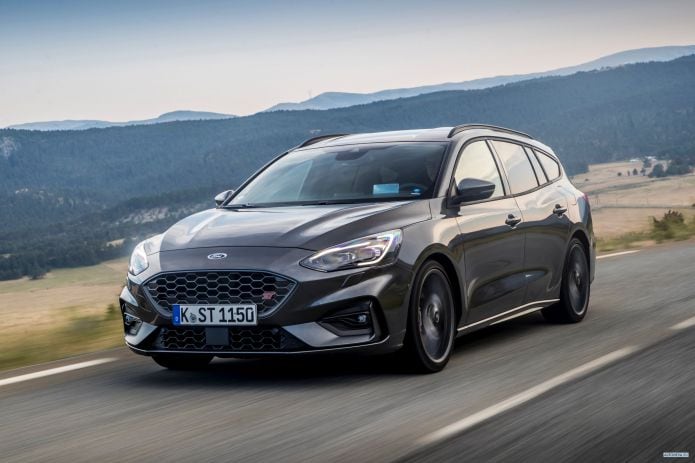 2020 Ford Focus ST Wagon - фотография 14 из 40