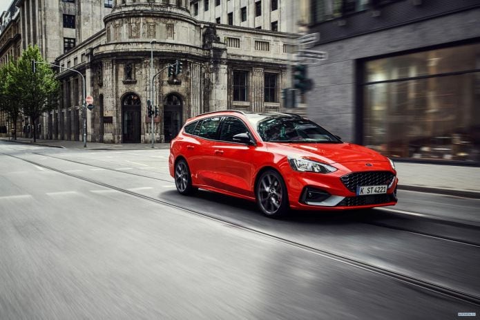 2020 Ford Focus ST Wagon - фотография 16 из 40
