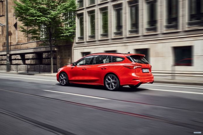 2020 Ford Focus ST Wagon - фотография 18 из 40 2020 Ford Focus ST Wagon - фотография 18 из 40