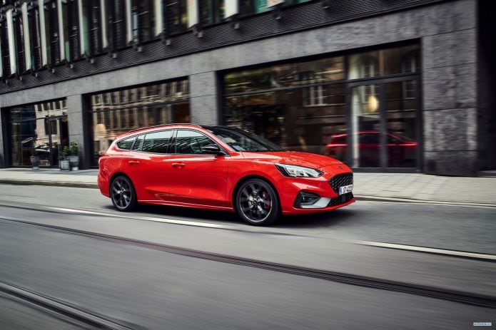 2020 Ford Focus ST Wagon - фотография 21 из 40