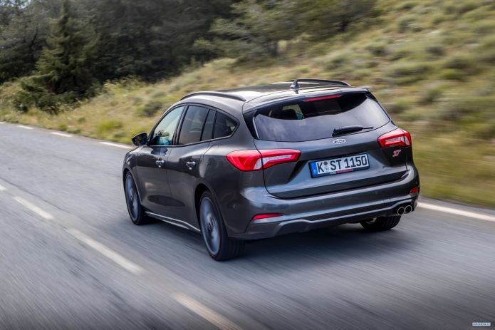 2020 Ford Focus ST Wagon - фотография 29 из 40