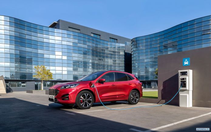 2020 Ford Kuga - фотография 4 из 17
