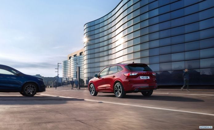 2020 Ford Kuga - фотография 8 из 17