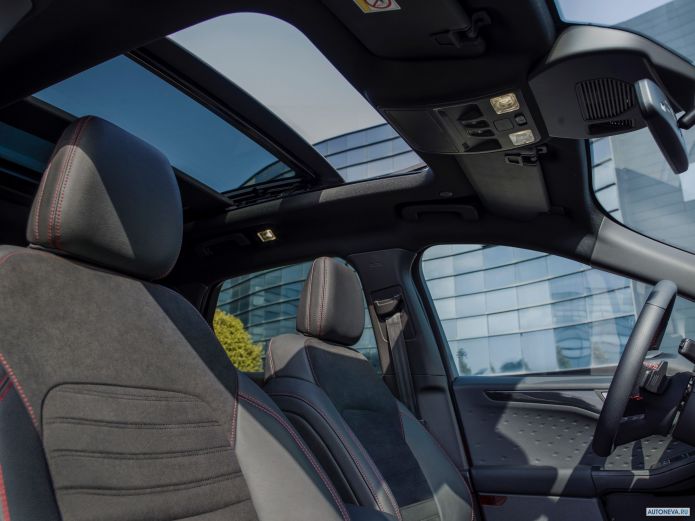 2020 Ford Kuga - фотография 15 из 17 2020 Ford Kuga - фотография 15 из 17