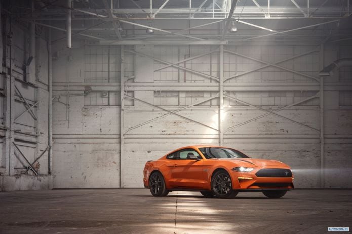 2020 Ford Mustang EcoBoost High Performance Package - фотография 1 из 17 2020 Ford Mustang EcoBoost High Performance Package - фотография 1 из 17