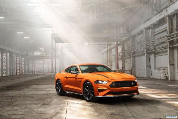 2020 Ford Mustang EcoBoost High Performance Package - фотография 2 из 17