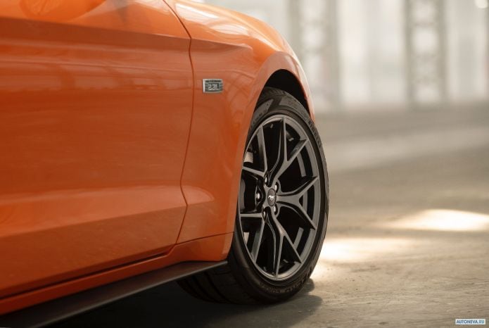 2020 Ford Mustang EcoBoost High Performance Package - фотография 11 из 17 2020 Ford Mustang EcoBoost High Performance Package - фотография 11 из 17