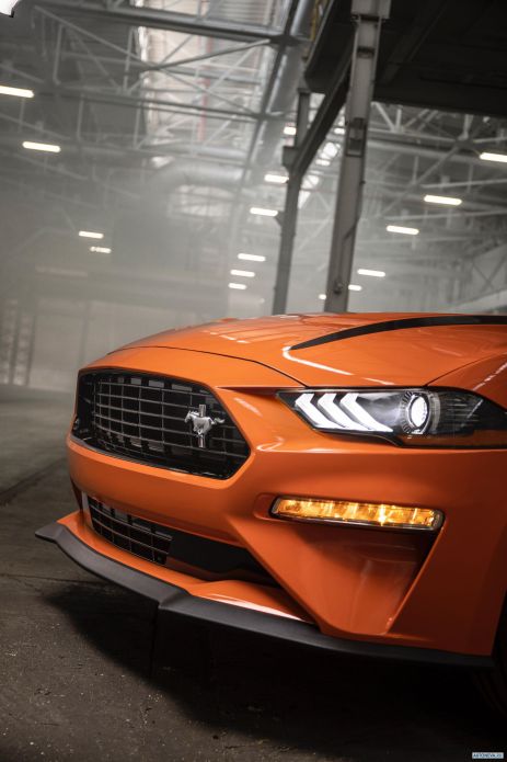 2020 Ford Mustang EcoBoost High Performance Package - фотография 14 из 17 2020 Ford Mustang EcoBoost High Performance Package - фотография 14 из 17