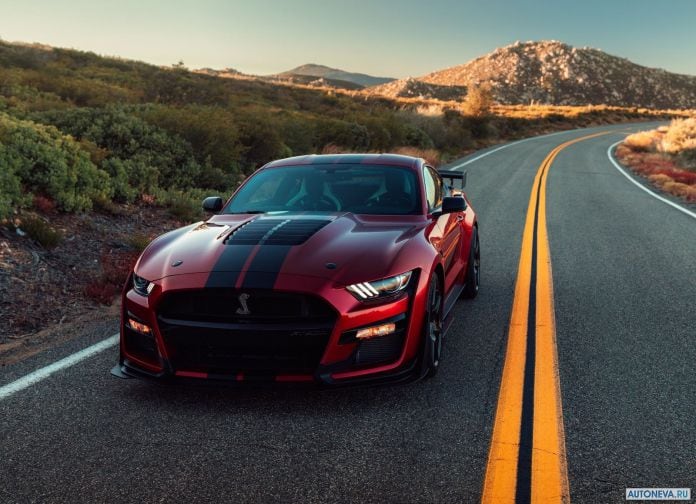 2020 Ford Mustang Shelby GT500 - фотография 2 из 86