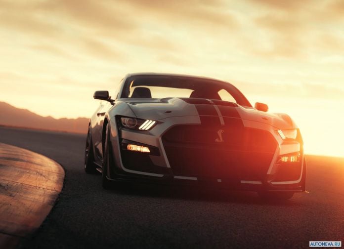 2020 Ford Mustang Shelby GT500 - фотография 8 из 86