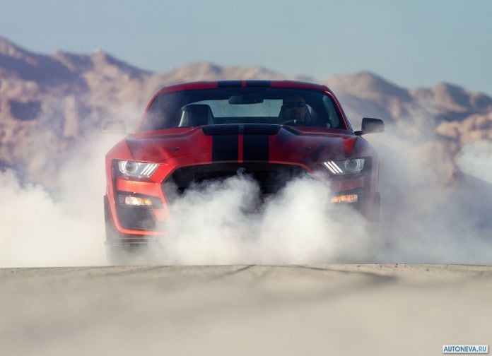 2020 Ford Mustang Shelby GT500 - фотография 26 из 86