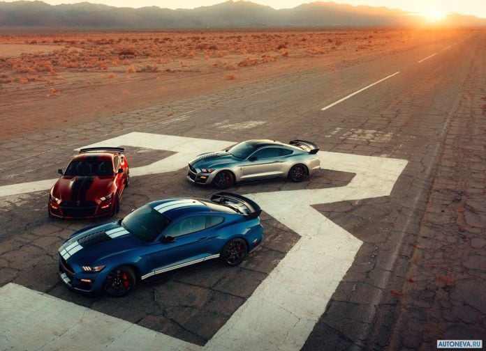 2020 Ford Mustang Shelby GT500 - фотография 34 из 86