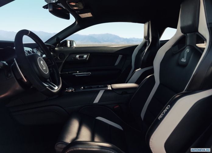 2020 Ford Mustang Shelby GT500 - фотография 54 из 86