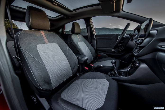 2020 Ford Puma Titanium X - фотография 22 из 33 2020 Ford Puma Titanium X - фотография 22 из 33