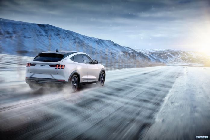 2021 Ford Mustang Mach-e 1-4 - фотография 9 из 25 2021 Ford Mustang Mach-e 1-4 - фотография 9 из 25