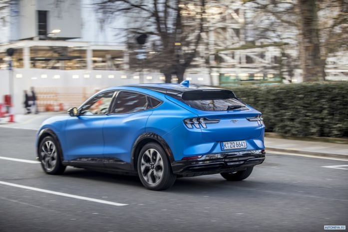 2021 Ford Mustang Mach-e 4 First Edition - фотография 21 из 34 2021 Ford Mustang Mach-e 4 First Edition - фотография 21 из 34