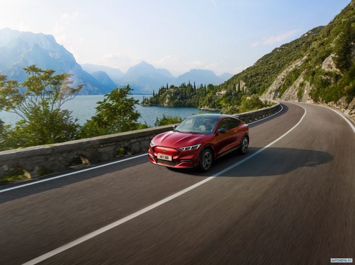 2021 Ford Mustang Mach-e X - фотография 1 из 22 2021 Ford Mustang Mach-e X - фотография 1 из 22