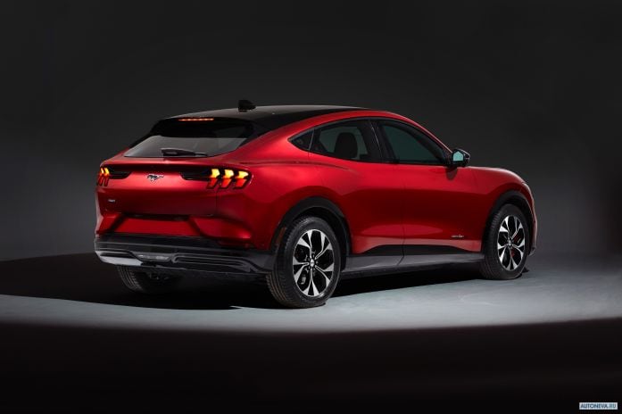 2021 Ford Mustang Mach-e X - фотография 8 из 22 2021 Ford Mustang Mach-e X - фотография 8 из 22