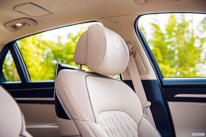 2020 Genesis G90 - фотография 30 из 40