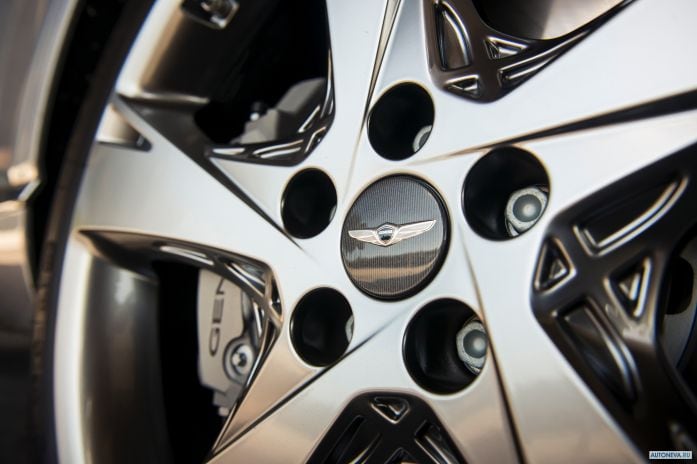 2021 Genesis GV80 - фотография 27 из 40 2021 Genesis GV80 - фотография 27 из 40