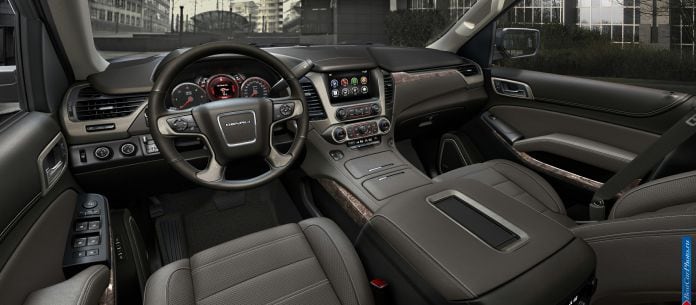 2015 GMC Yukon Denali - фотография 13 из 17