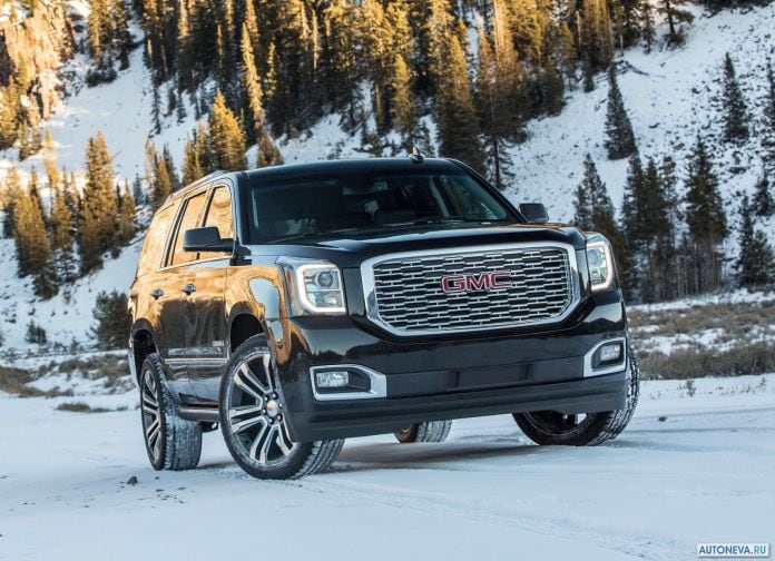 2018 GMC Yukon Denali - фотография 3 из 46