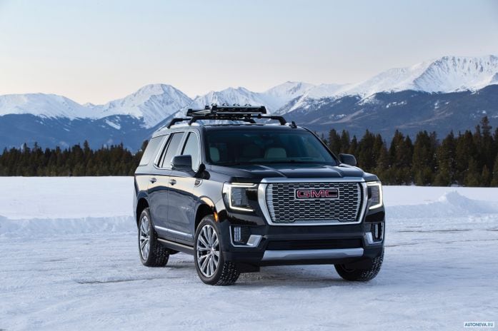 2020 GMC Yukon Denali - фотография 2 из 29