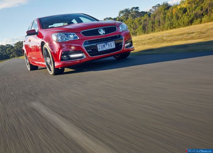 2014 Holden VF Commodore SSV Redline - фотография 15 из 39