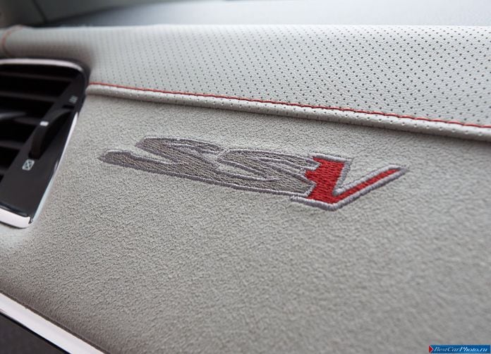 2014 Holden VF Commodore SSV Redline - фотография 34 из 39