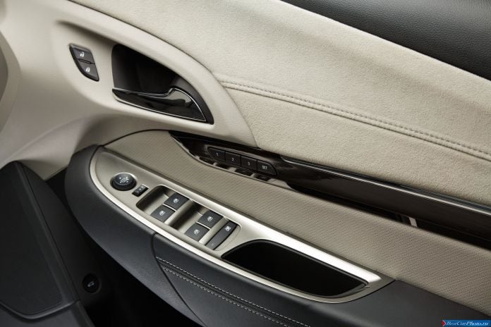 2014 Holden VF Commodore - фотография 31 из 45 2014 Holden VF Commodore - фотография 31 из 45