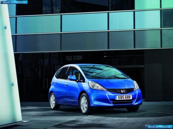 2011 Honda Jazz - фотография 2 из 51 2011 Honda Jazz - фотография 2 из 51