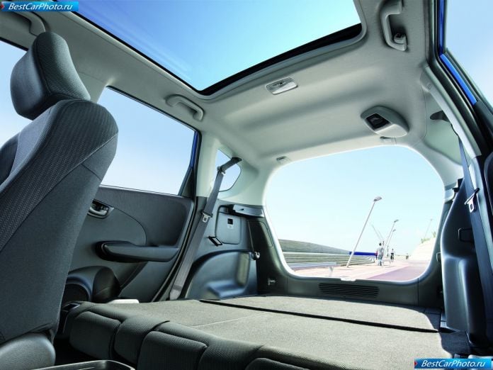 2011 Honda Jazz - фотография 42 из 51