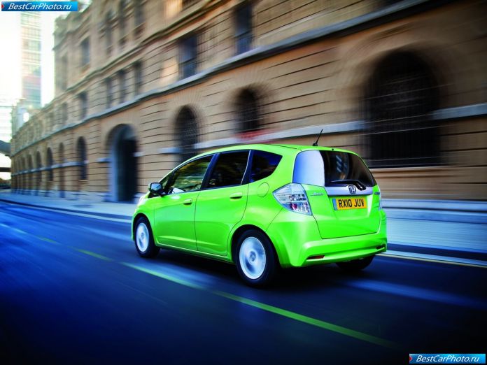 2011 Honda Jazz Hybrid - фотография 13 из 31