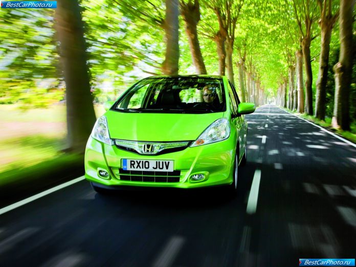 2011 Honda Jazz Hybrid - фотография 17 из 31
