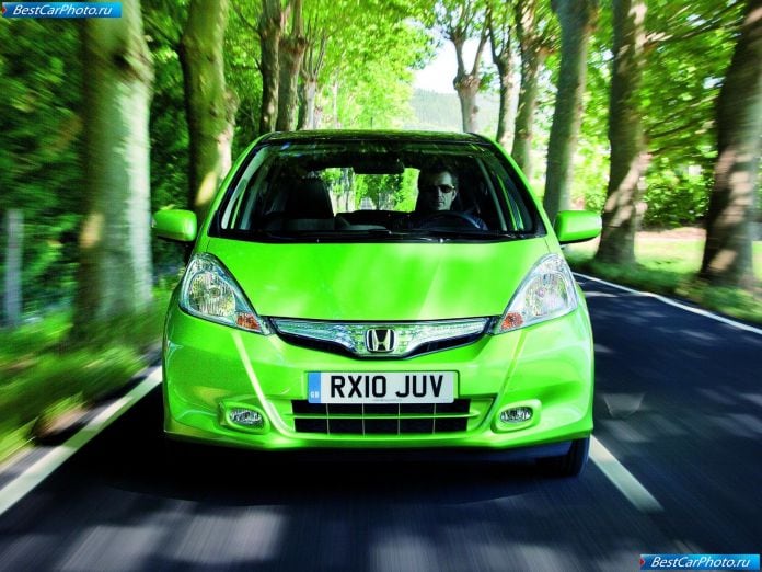 2011 Honda Jazz Hybrid - фотография 18 из 31