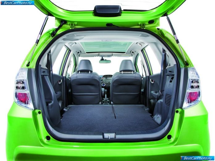 2011 Honda Jazz Hybrid - фотография 26 из 31
