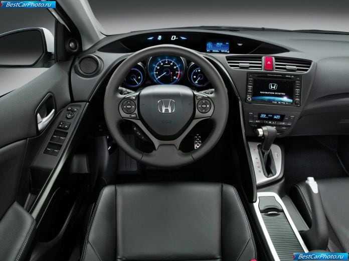 2012 Honda Civic Eu-version - фотография 19 из 27