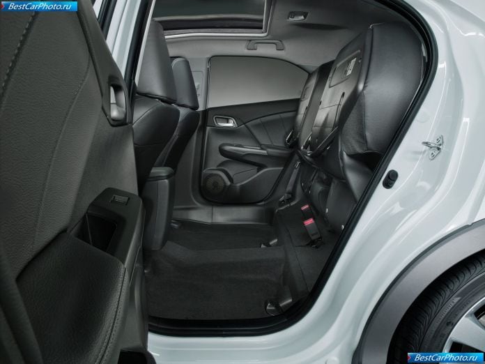 2012 Honda Civic Eu-version - фотография 24 из 27 2012 Honda Civic Eu-version - фотография 24 из 27