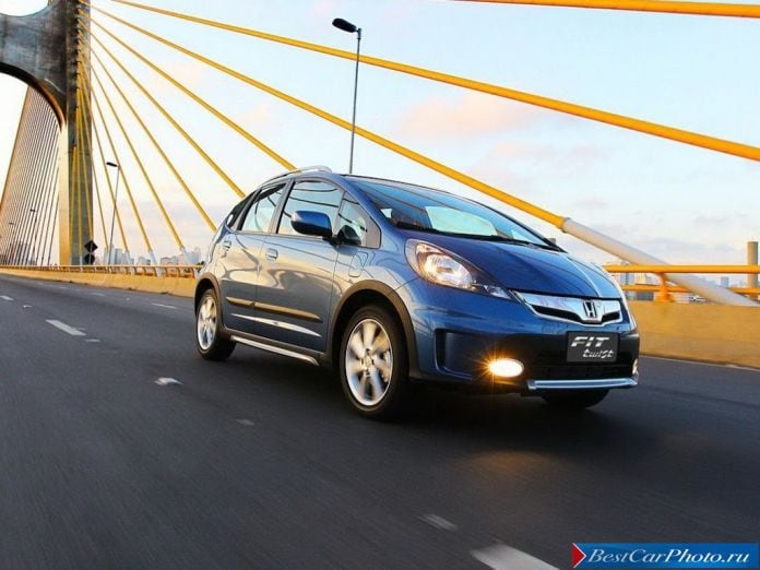 2012 Honda Jazz/Fit Twist - фотография 4 из 6 2012 Honda Jazz/Fit Twist - фотография 4 из 6