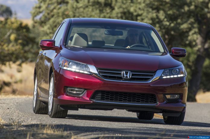 2013 Honda Accord - фотография 30 из 187