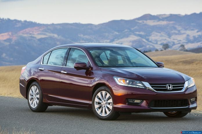 2013 Honda Accord - фотография 42 из 187