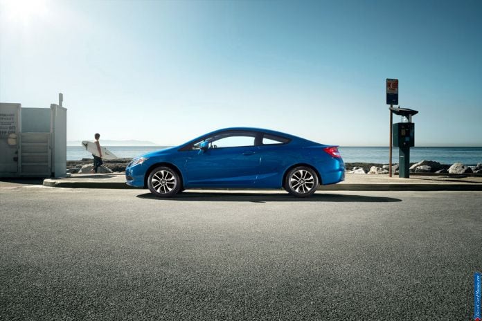 2013 Honda Civic Coupe - фотография 11 из 33