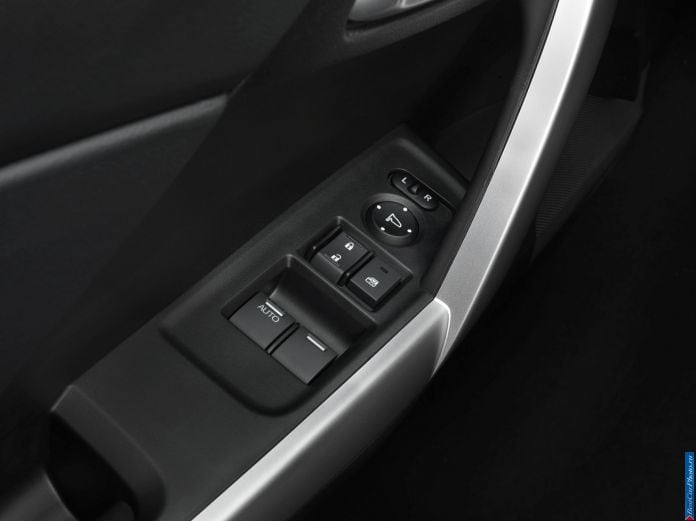 2013 Honda Civic Coupe - фотография 28 из 33